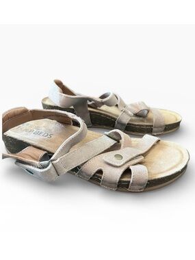 Women's White Mountain Footbeds Sandals Size 8 Beige